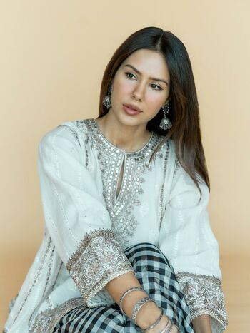 Full leaked Sonam bajwa private onlyfans photo