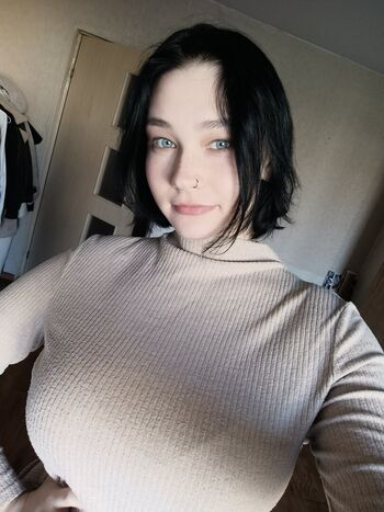 Full leaked Sonyaployka private onlyfans photo