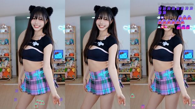 Full leaked Sooflower page private onlyfans photo