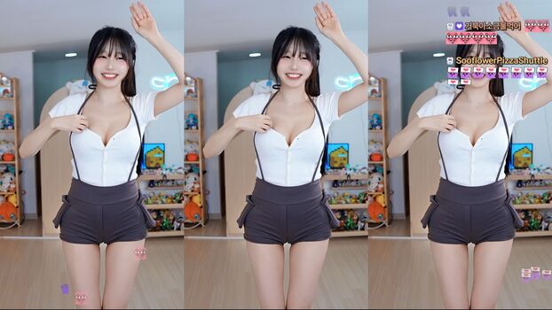 Full leaked Sooflower private onlyfans photo