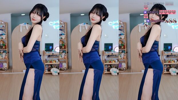 Full leaked Sooflower page private onlyfans photo