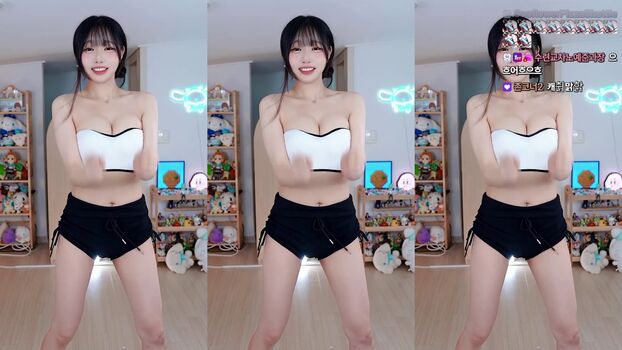 Full leaked Sooflower private onlyfans photo