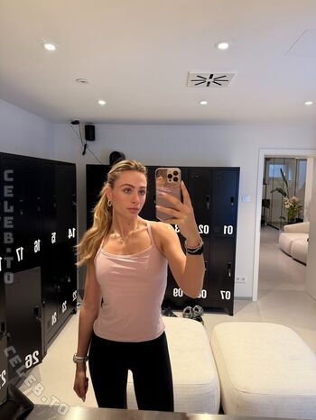 Full leaked Sophia flrsch private onlyfans photo