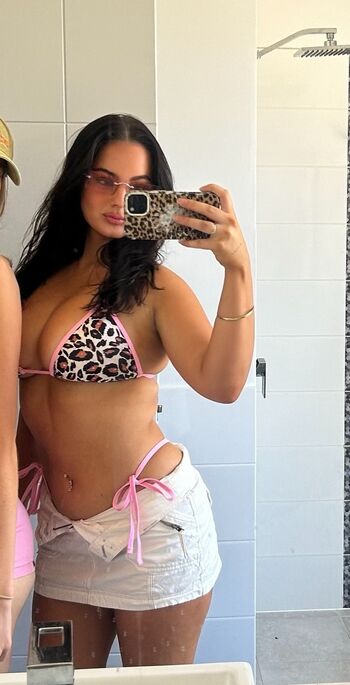 Full leaked Sophie benn private onlyfans photo