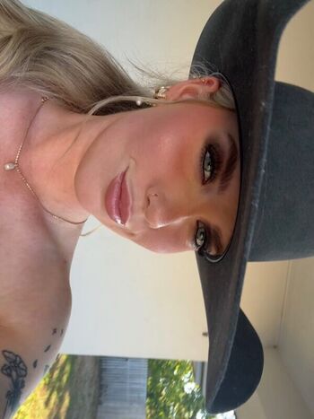 Full leaked Sophie bignell private onlyfans photo