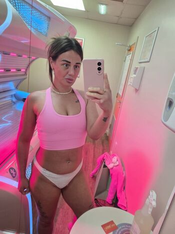 Full leaked Sophie r private onlyfans photo