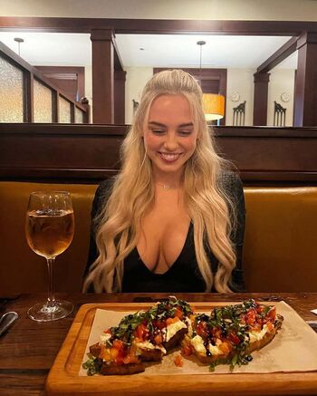 Full leaked Sophie riedemann private onlyfans photo