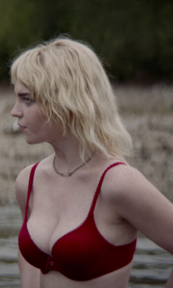 Full leaked Sophie thatcher private onlyfans photo