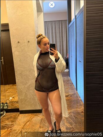 Full leaked Sophie page private onlyfans photo