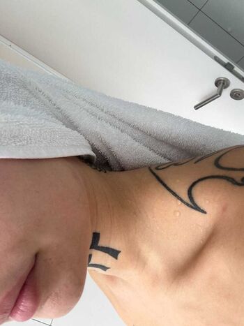 Full leaked Sophioosh  page private onlyfans photo
