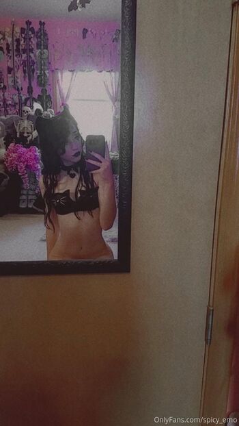 Full leaked Spicy emo private onlyfans photo