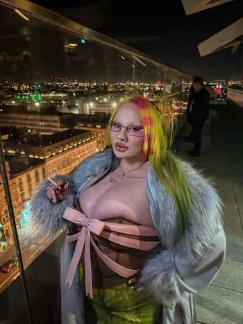 Full leaked Squishkween private onlyfans photo