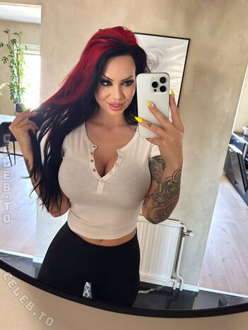 Starfuckedmodel