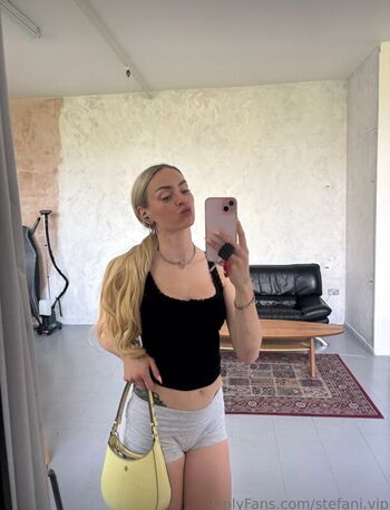 Full leaked Stefani nurding private onlyfans photo