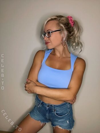 Full leaked Steffi landerer private onlyfans photo