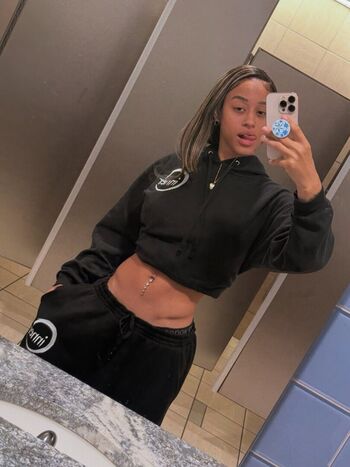 Full leaked Stormi maya  page private onlyfans photo