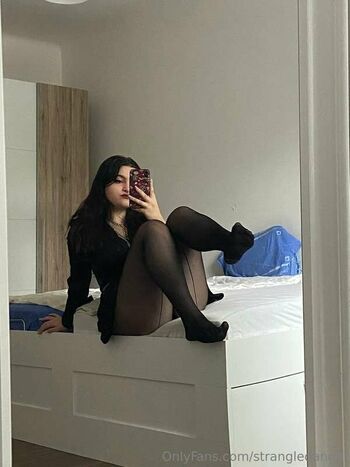 Full leaked Strangledangel private onlyfans photo