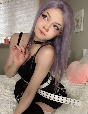 Full leaked Strawbeariemilkk private onlyfans photo