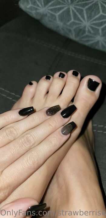 Full leaked Strawberrisweetv page private onlyfans photo