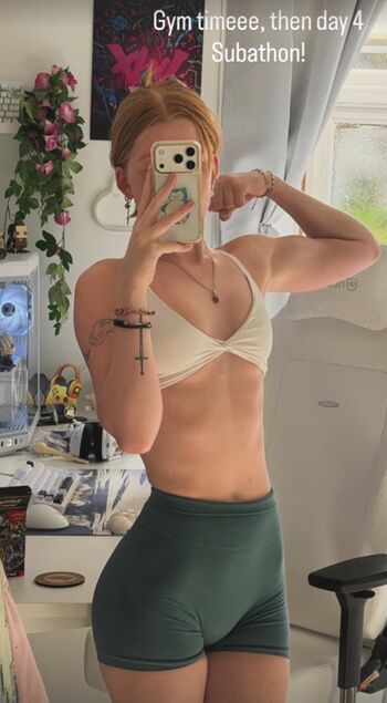 Full leaked Strawbz private onlyfans photo