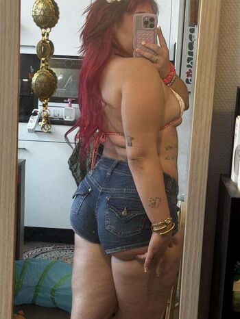 Full leaked Succibitch private onlyfans photo