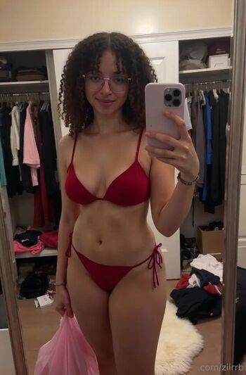 Full leaked Sunny bell page private onlyfans photo