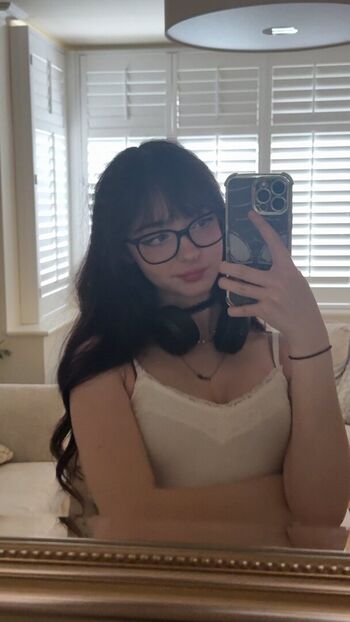 Full leaked Survivingasella private onlyfans photo