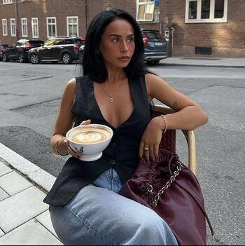 Full leaked Swedish girls private onlyfans photo