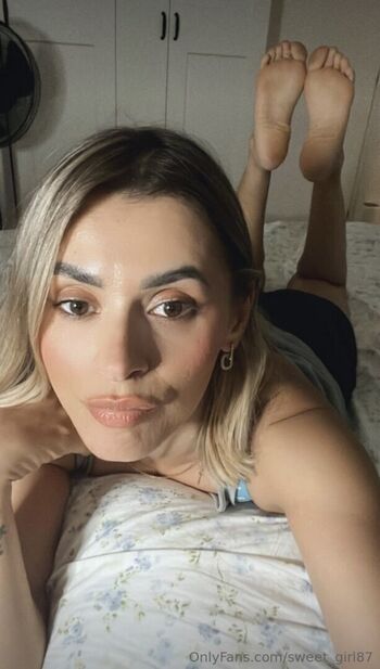 Full leaked Sweet girl page private onlyfans photo