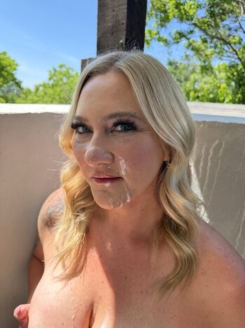 Full leaked Swinging texas hotwife private onlyfans photo
