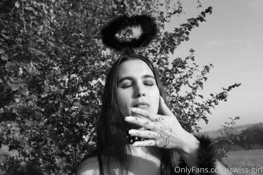 Full leaked Swiss girl private onlyfans photo