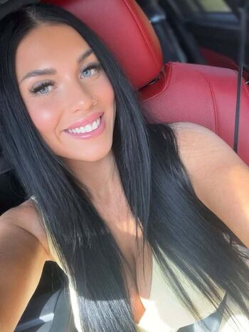 Full leaked Sydney cummins private onlyfans photo