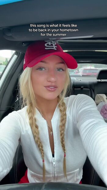 Full leaked Sydney thomas private onlyfans photo