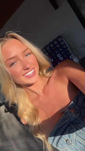 Full leaked Sydney thomas private onlyfans photo