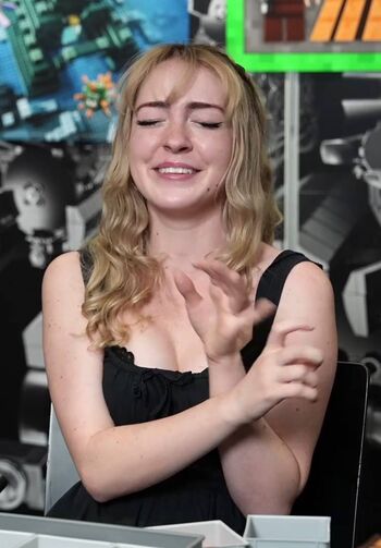 Sylvee / Sylveey / Sylveemhm