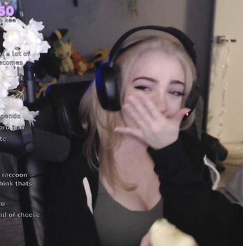 Sylvee / Sylveey / Sylveemhm