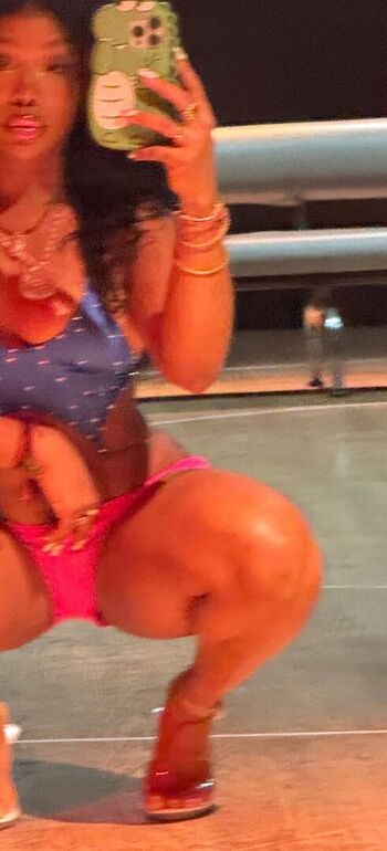 Full leaked Emily feld / private onlyfans photo