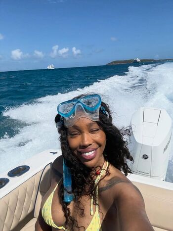 Full leaked Louise lee/ private onlyfans photo