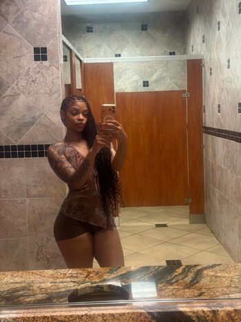 Full leaked Taiispicyy private onlyfans photo