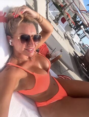 Full leaked Tanya truss page private onlyfans photo