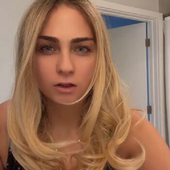 Full leaked Tatiezelman private onlyfans photo