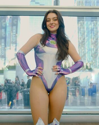 Taya Miller / Tayamillerr