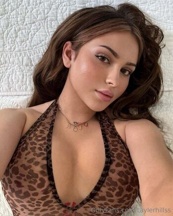 Full leaked Tayler hills page private onlyfans photo
