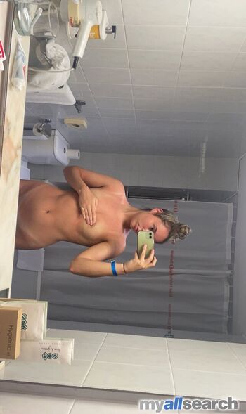 Full leaked Taylor lumsden page private onlyfans photo