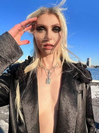 Taylor Momsen