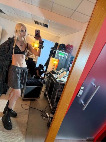 Full leaked Taylor momsen  page private onlyfans photo