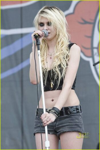 Full leaked Taylor momsen page private onlyfans photo