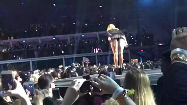 Full leaked Taylor swift  page private onlyfans photo