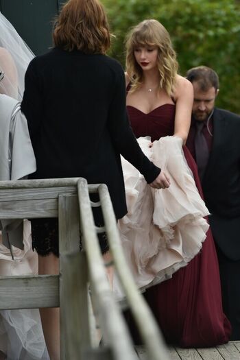 Full leaked Taylor swift page private onlyfans photo