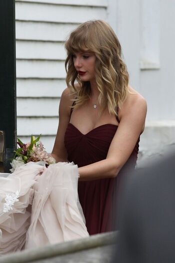Full leaked Taylor swift  page private onlyfans photo